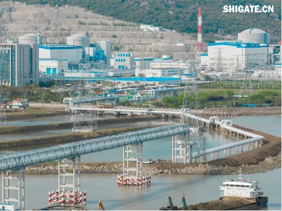 1月1日，国务院国资委新闻中心发布2024年度央企十大“超级工程”和央企十大“国之重器”，河钢集团舞钢公司参与研制的我国首个工业用途核能供汽项目“和气一号”和中俄东线天然气管道工程、中国南极秦岭站，我国自主设计建造的首艘大洋钻探船“梦想”号、亚洲首艘圆筒型海上油气加工厂“海葵一号”、我国自主研制的更大直径盾构机“江海号”分别入选。